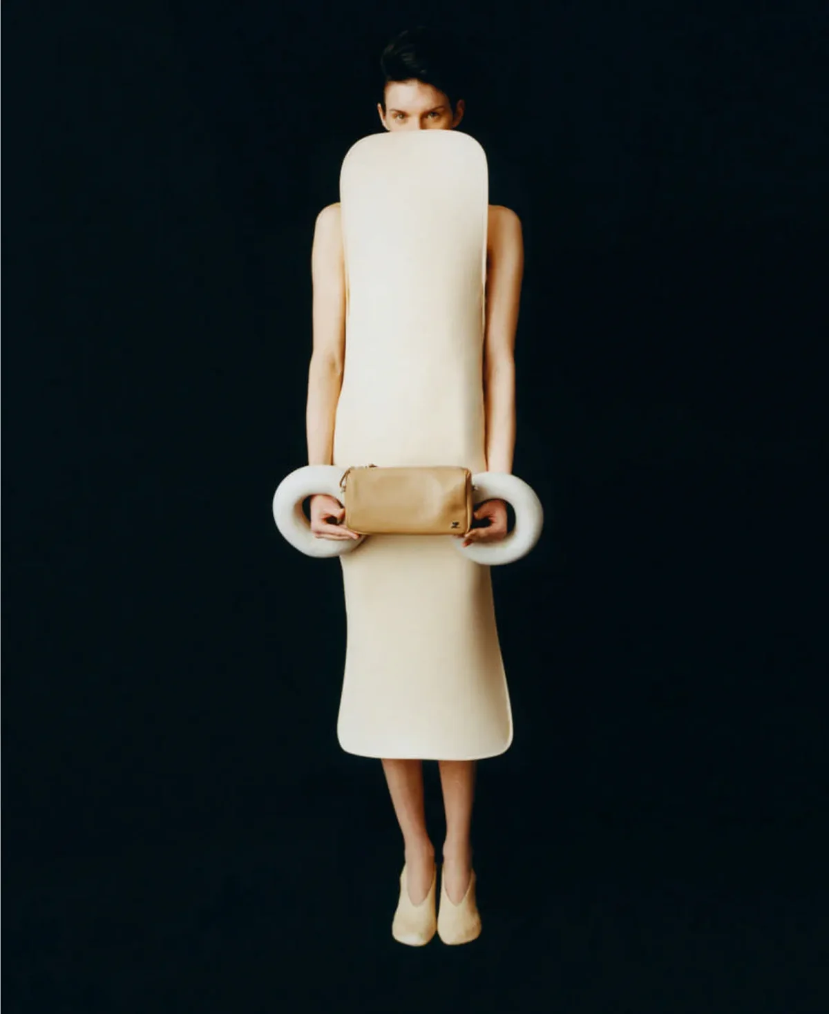 M Le magazine du Monde 14/03/2026: Marte Mei van Haaster chụp bởi David Luraschi