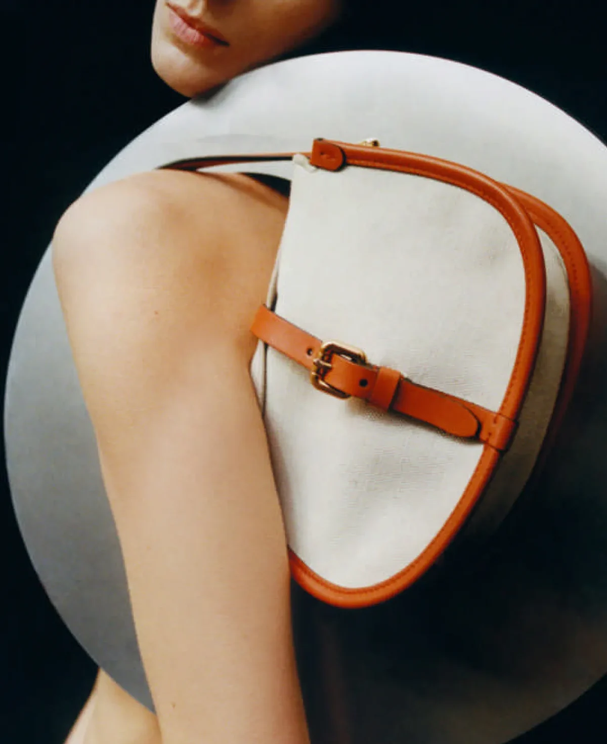 M Le magazine du Monde 14/03/2026: Marte Mei van Haaster chụp bởi David Luraschi