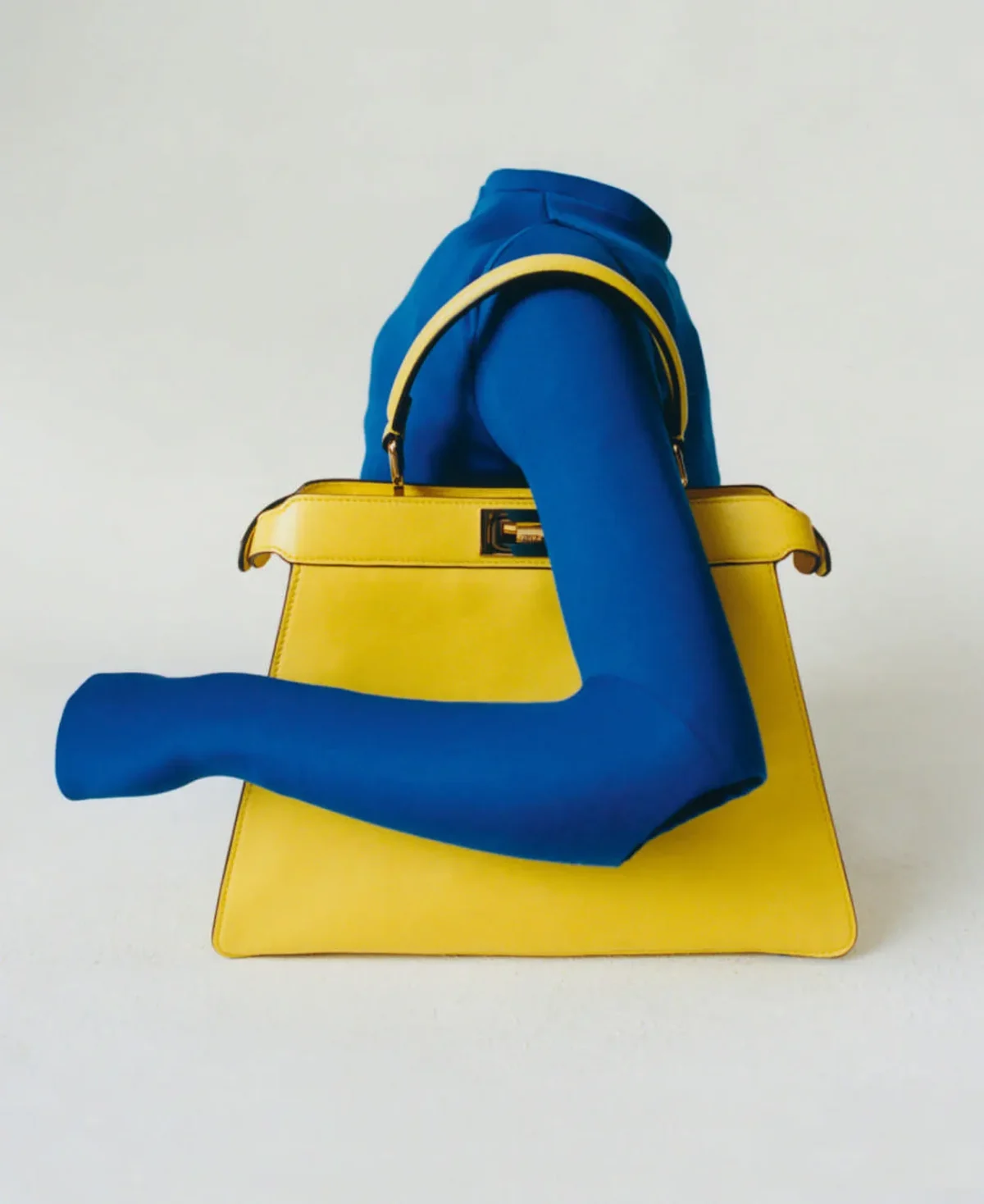 M Le magazine du Monde 14/03/2026: Marte Mei van Haaster chụp bởi David Luraschi