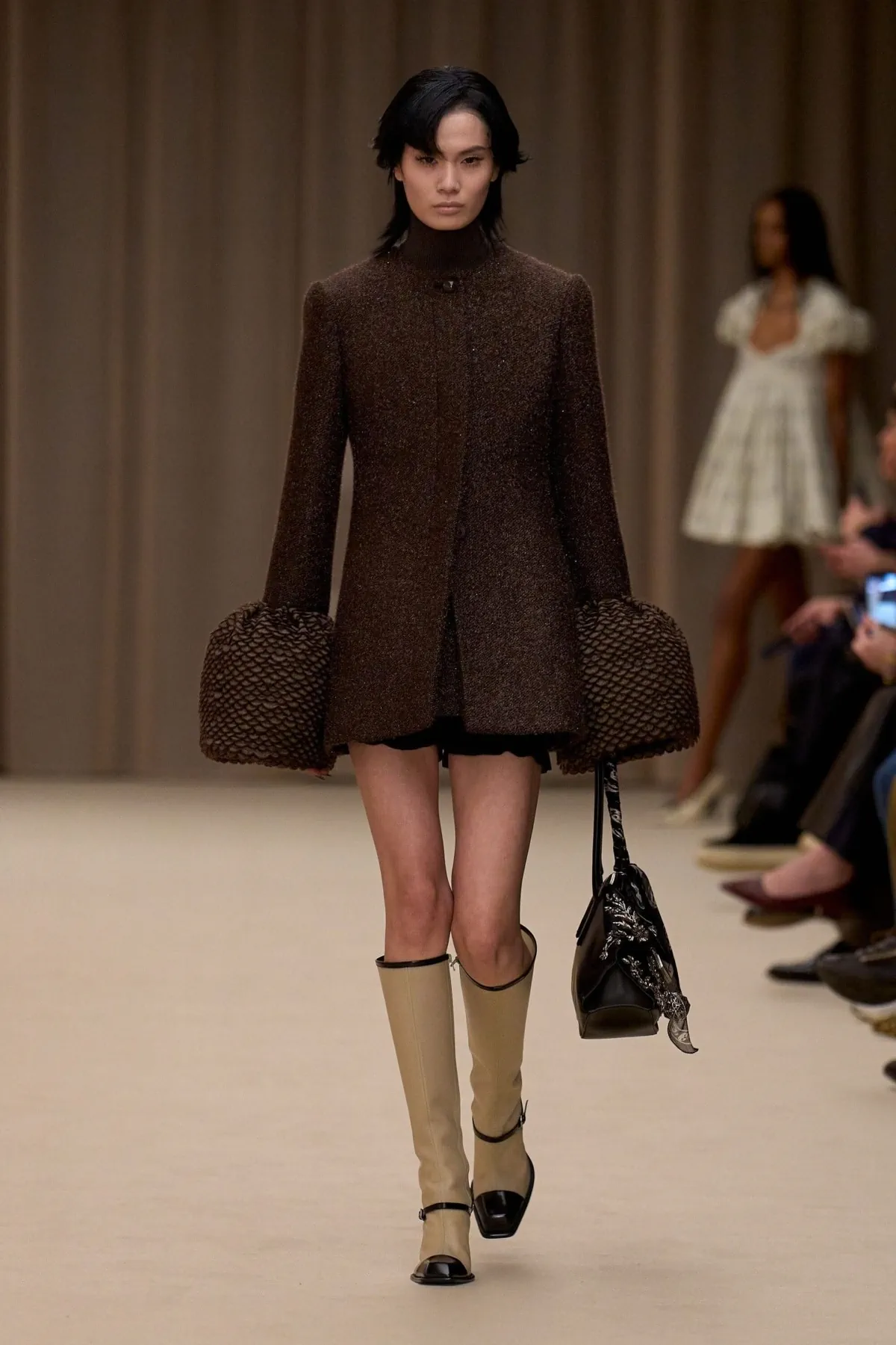 McQueen Thu-Đông 2026 - Paris Fashion Week