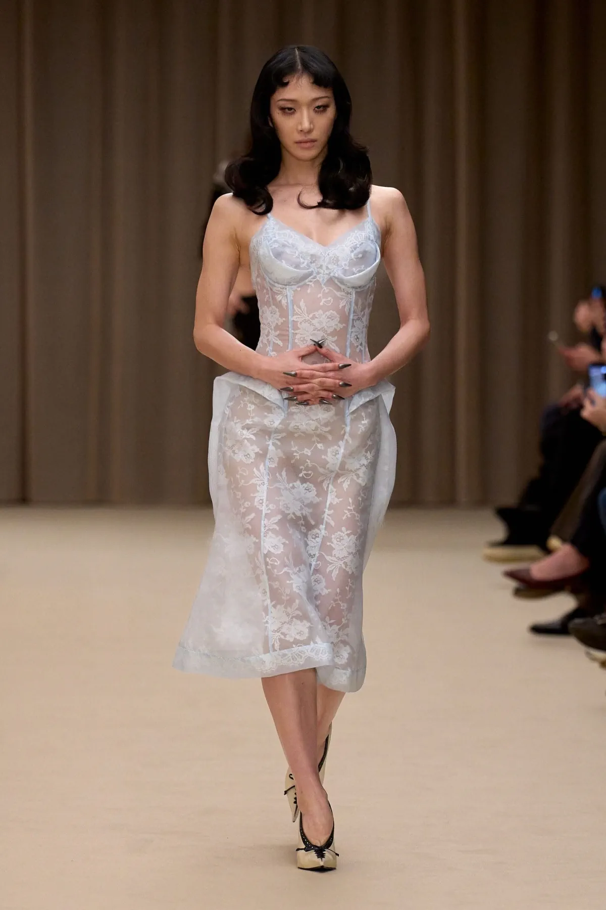 McQueen Thu-Đông 2026 - Paris Fashion Week