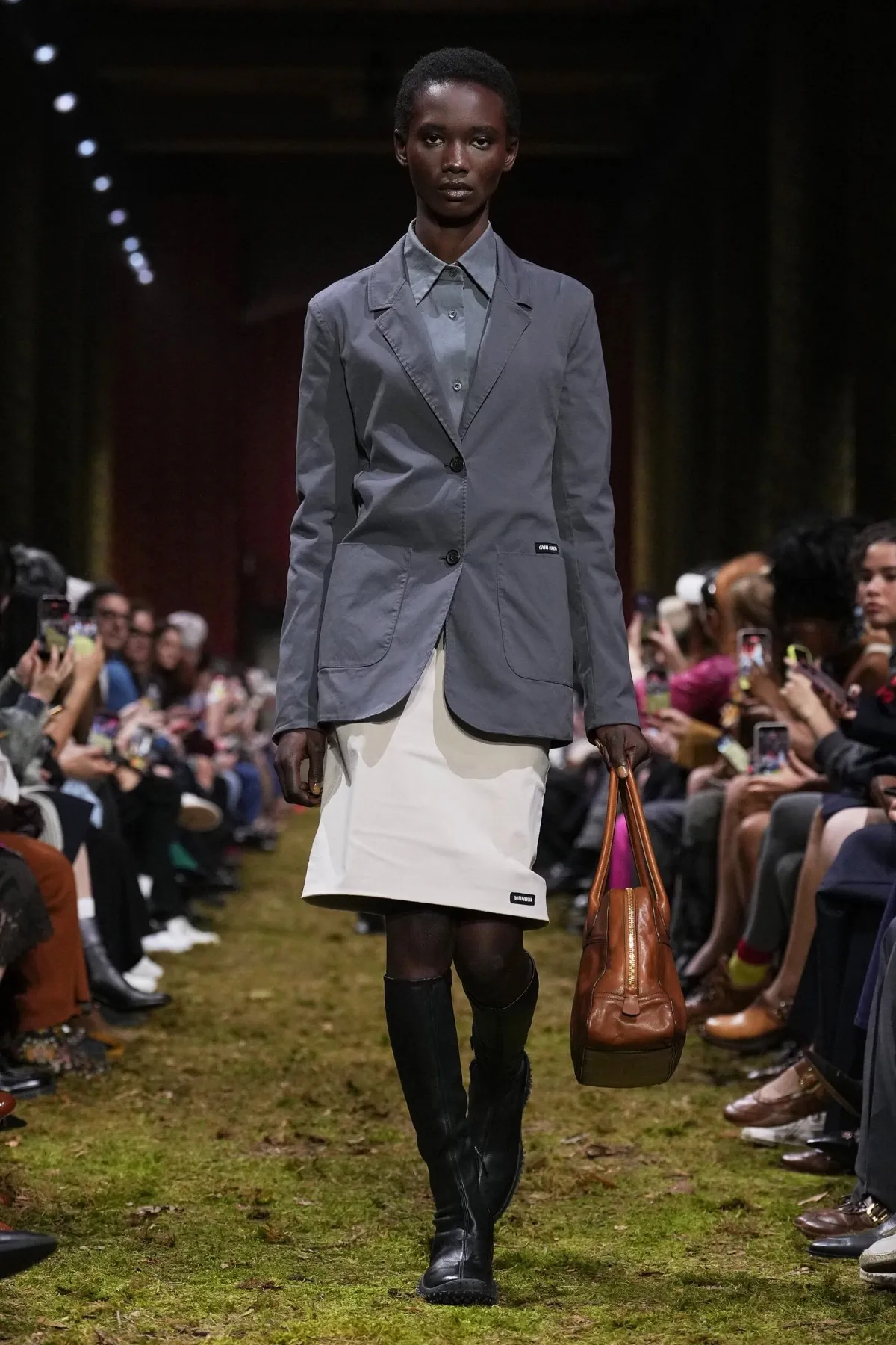 Miu Miu Thu-Đông 2026 - Paris Fashion Week