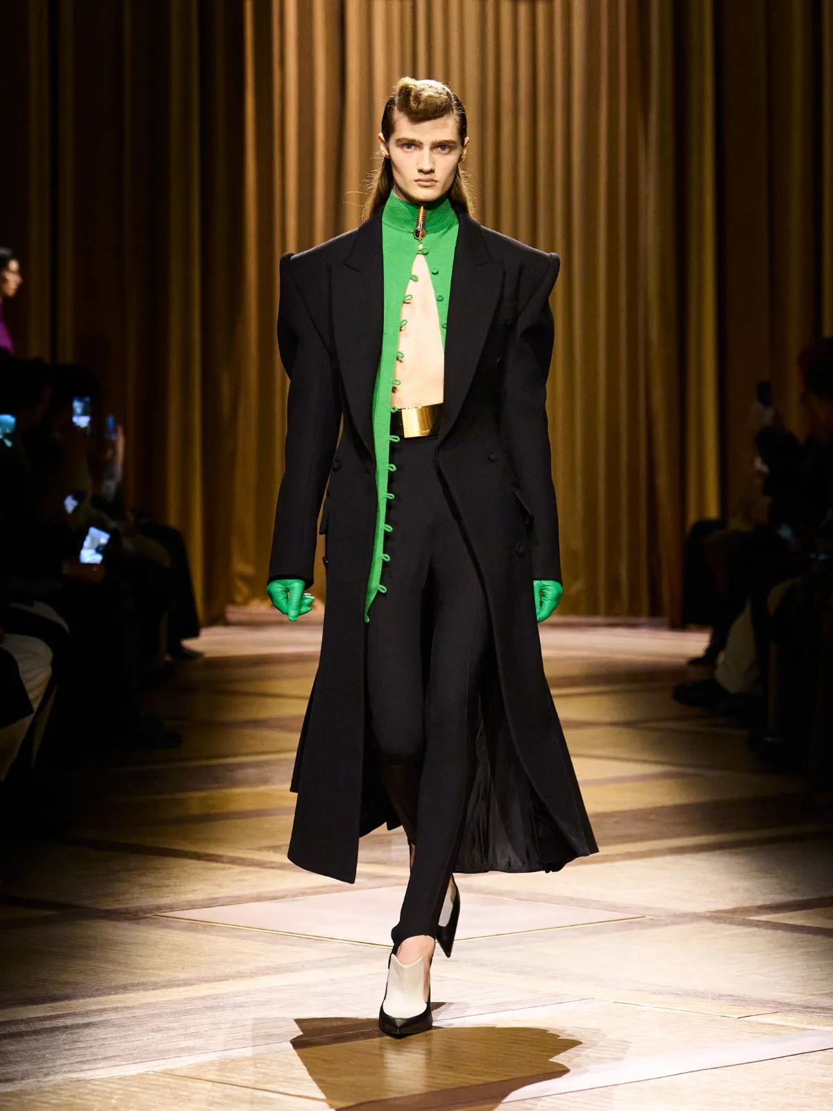 Mugler Thu-Đông 2026 – Paris Fashion Week