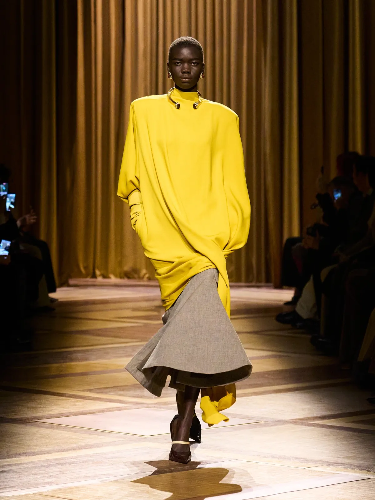 Mugler Thu-Đông 2026 – Paris Fashion Week