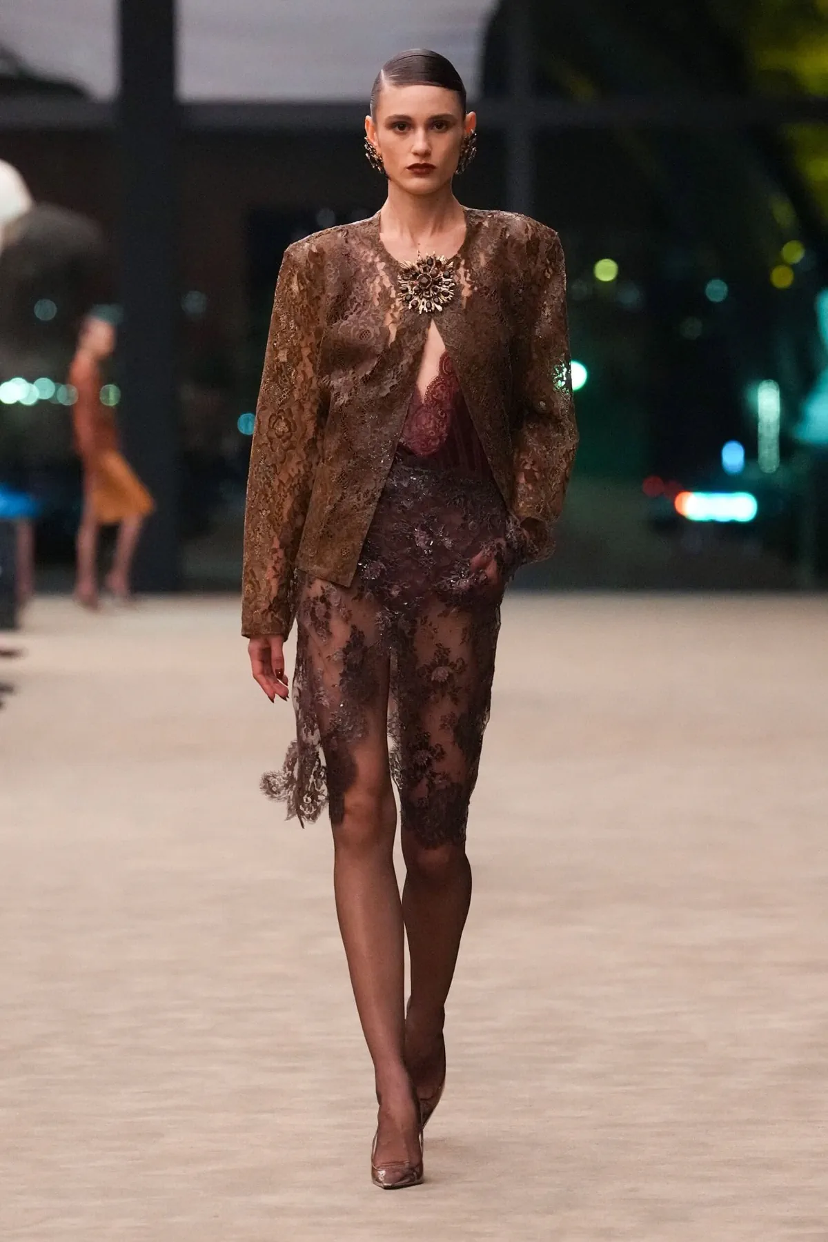 Saint Laurent Thu-Đông 2026 - Paris Fashion Week