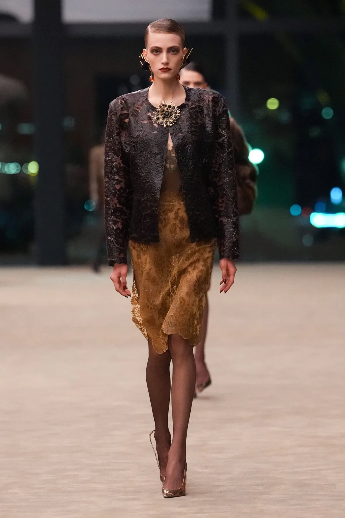Saint Laurent Thu-Đông 2026 - Paris Fashion Week