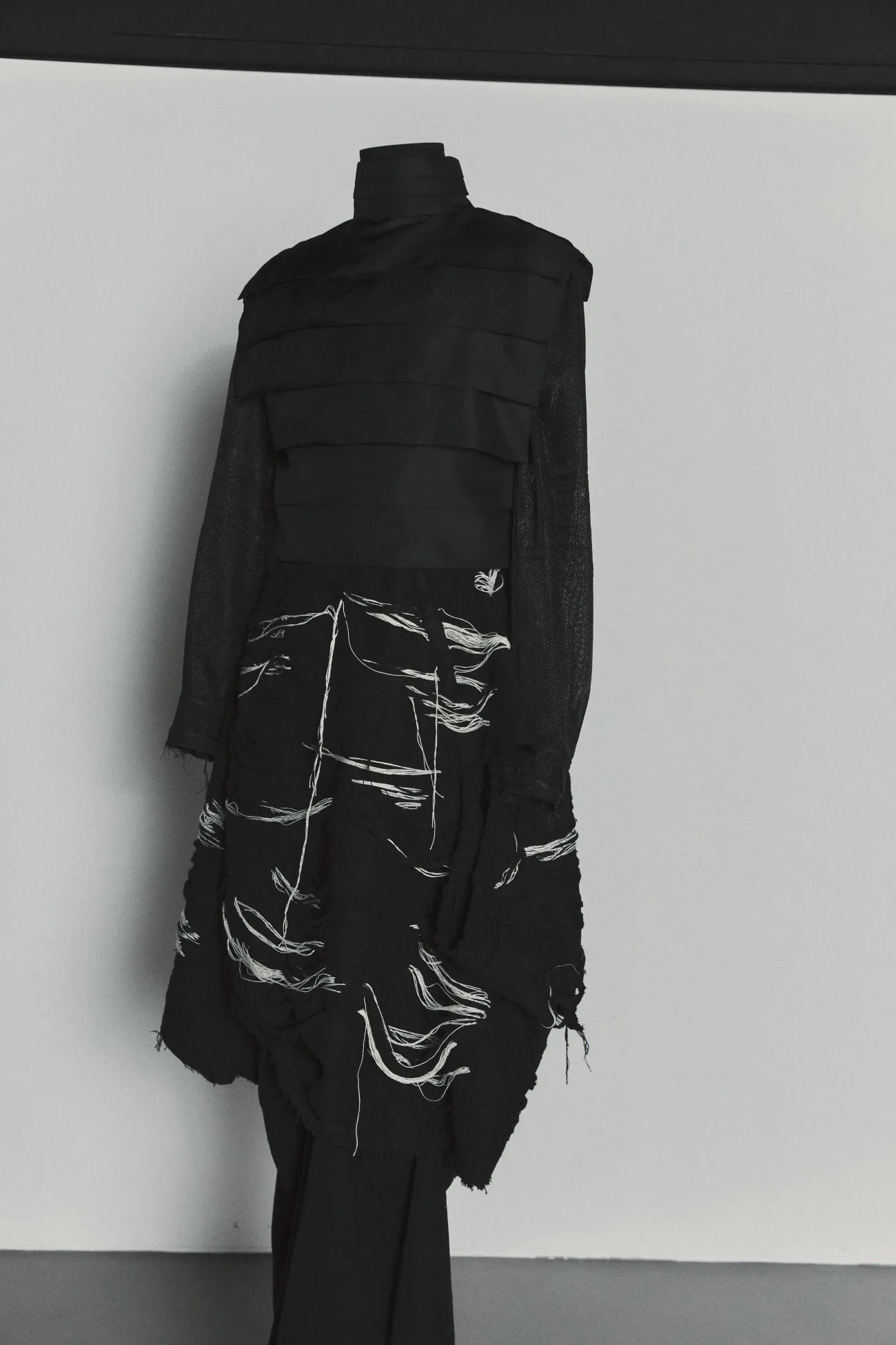 Songzio thiết kế trang phục cho BTS trong Arirang Live Songzio thiết kế trang phục cho BTS trong Arirang Live