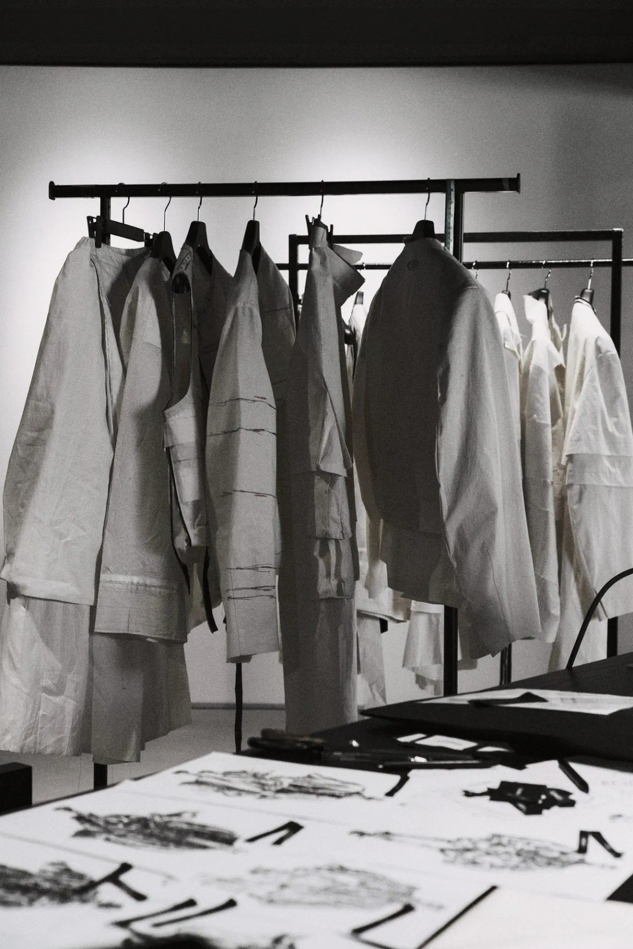 Songzio thiết kế trang phục cho BTS trong Arirang Live Songzio thiết kế trang phục cho BTS trong Arirang Live