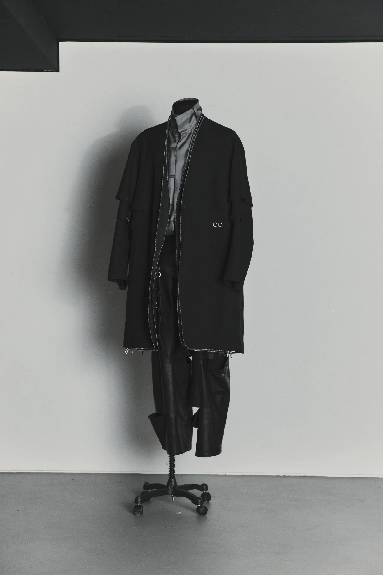 Songzio thiết kế trang phục cho BTS trong Arirang Live Songzio thiết kế trang phục cho BTS trong Arirang Live