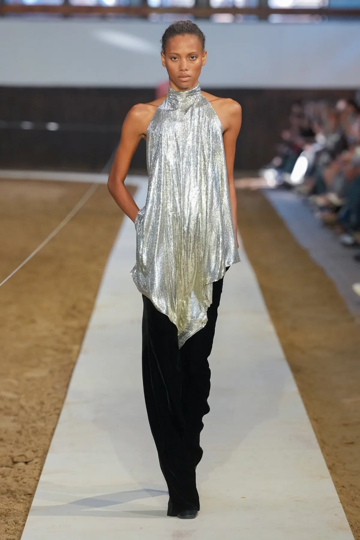 Stella McCartney Thu-Đông 2026 - Paris Fashion Week
