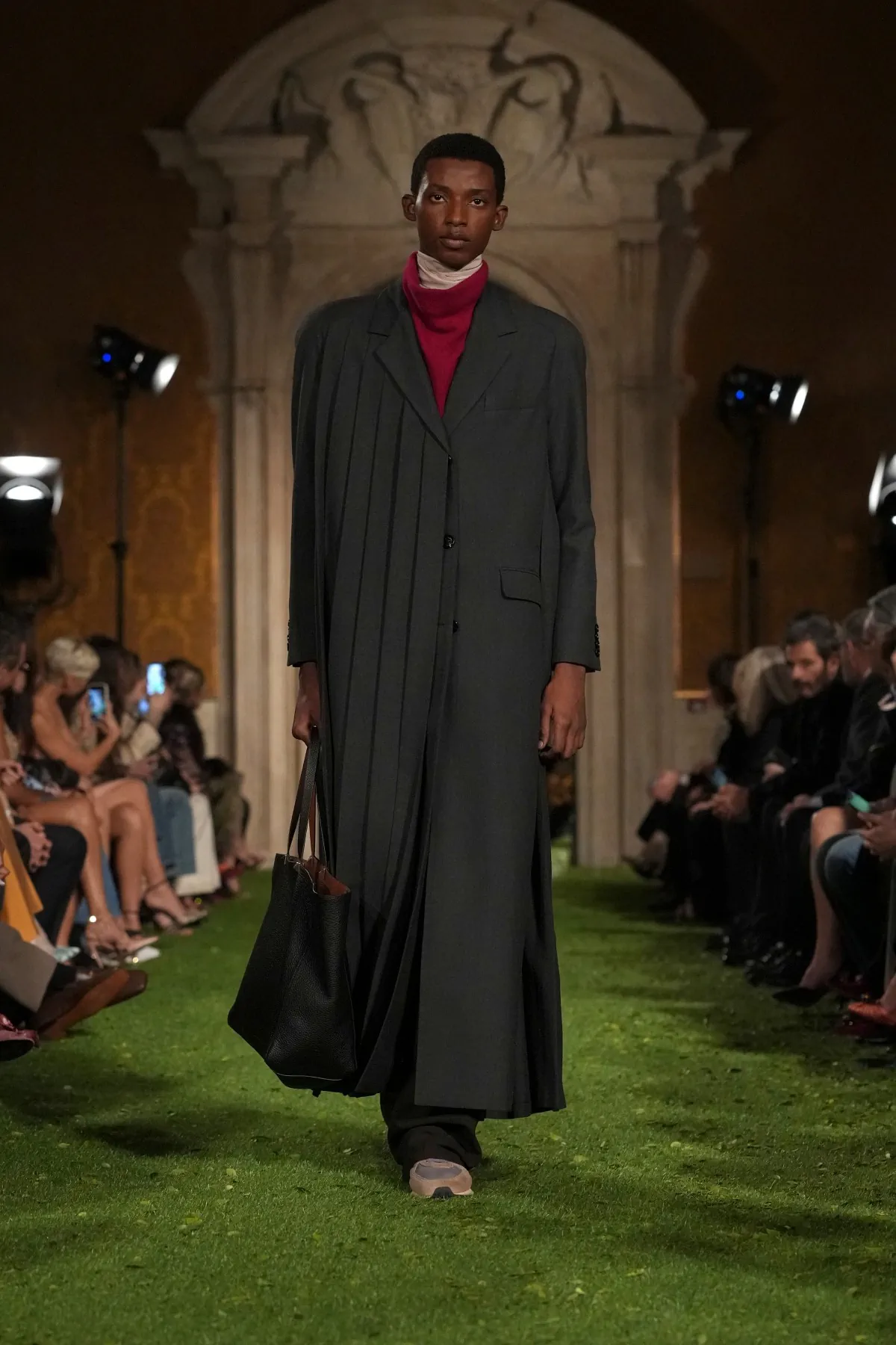 Valentino Thu-Đông 2026