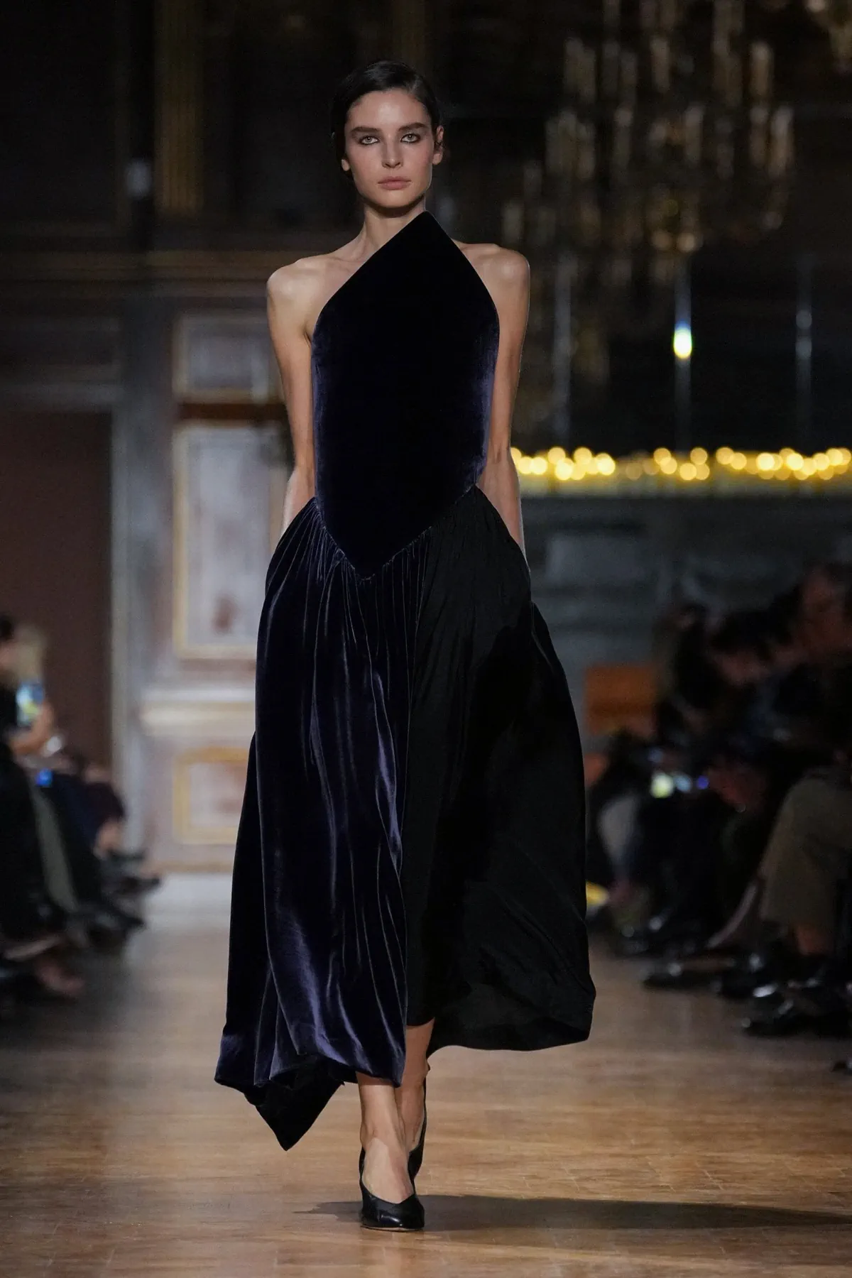 Victoria Beckham Thu-Đông 2026 - Paris Fashion Week