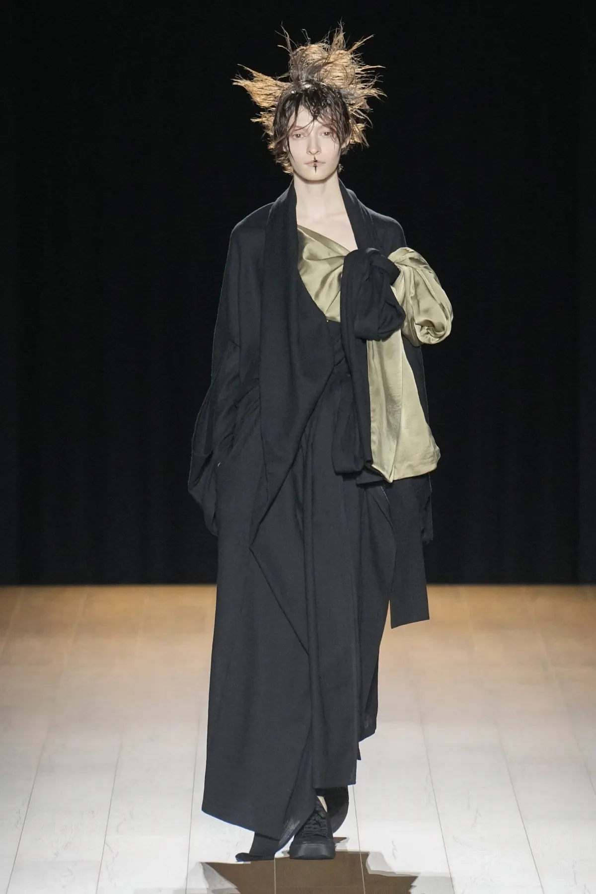 Yohji Yamamoto Thu-Đông 2026 - Paris Fashion Week