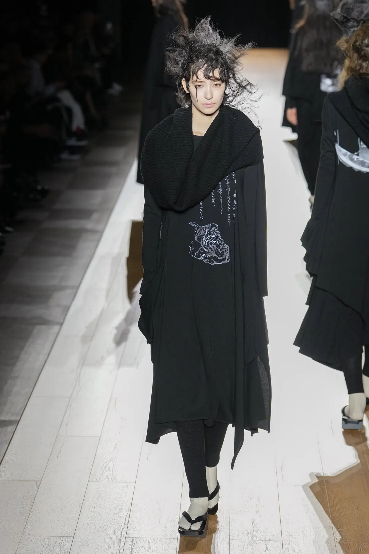 Yohji Yamamoto Thu-Đông 2026 - Paris Fashion Week