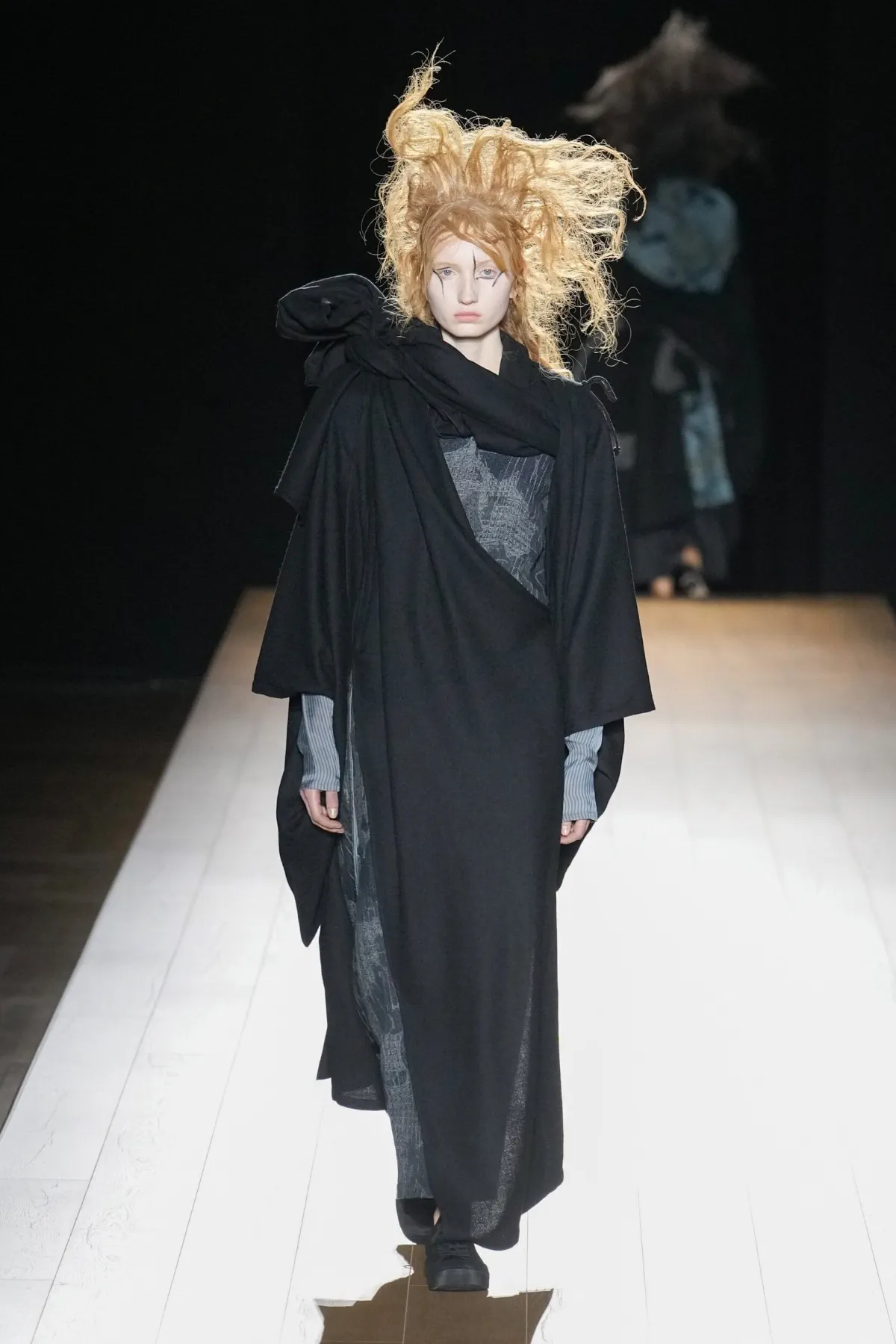 Yohji Yamamoto Thu-Đông 2026 - Paris Fashion Week