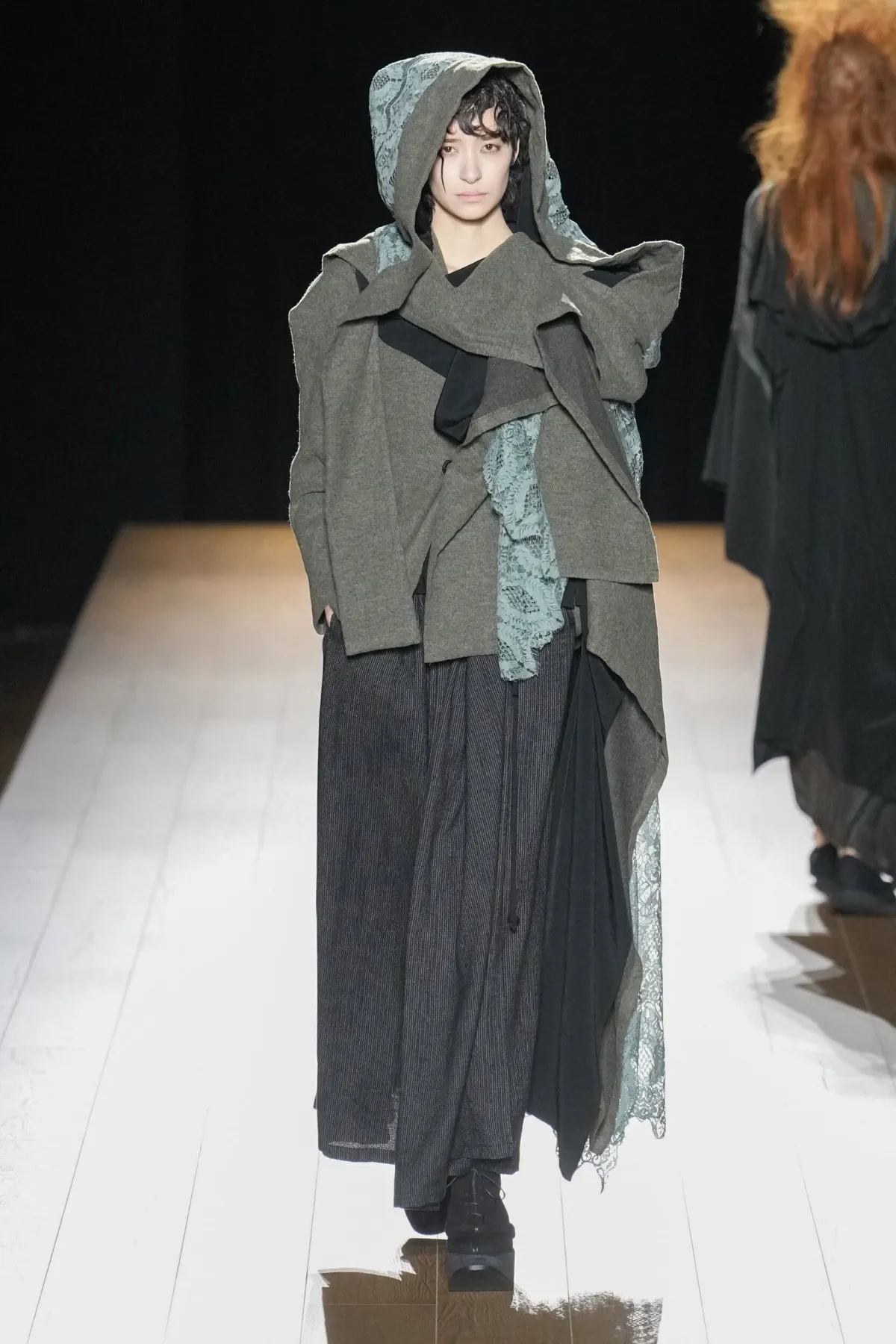 Yohji Yamamoto Thu-Đông 2026 - Paris Fashion Week