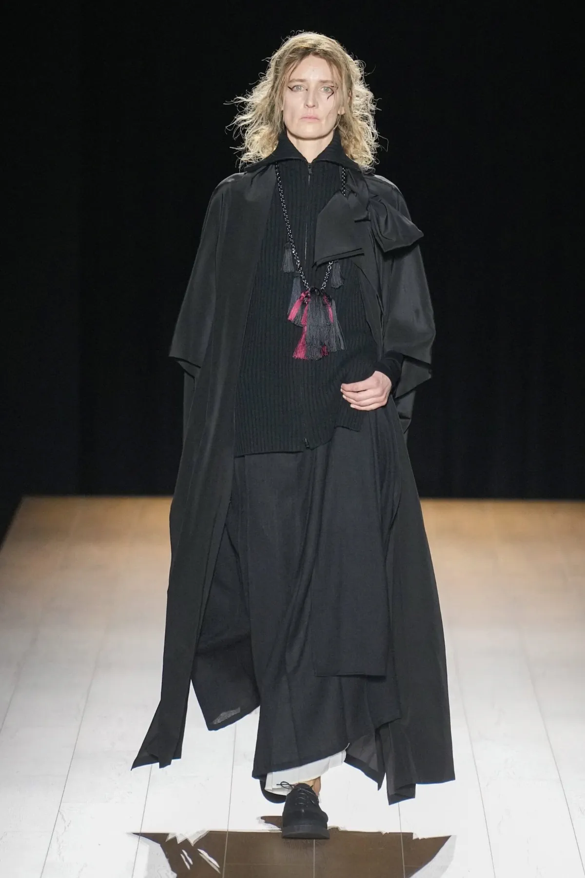 Yohji Yamamoto Thu-Đông 2026 - Paris Fashion Week