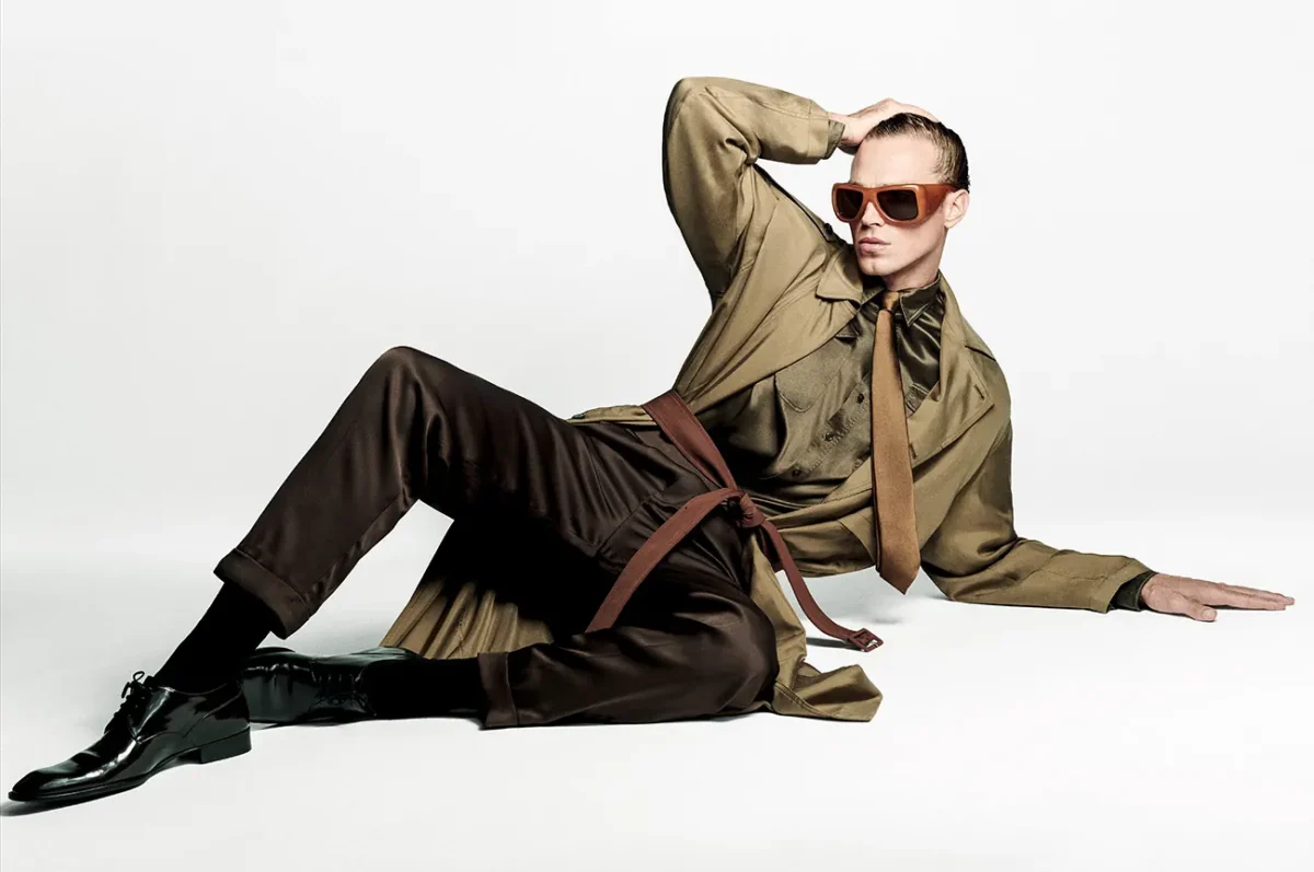 VMan Xuân/Hè 2026: Matthew Noszka chụp bởi Luigi & Iango